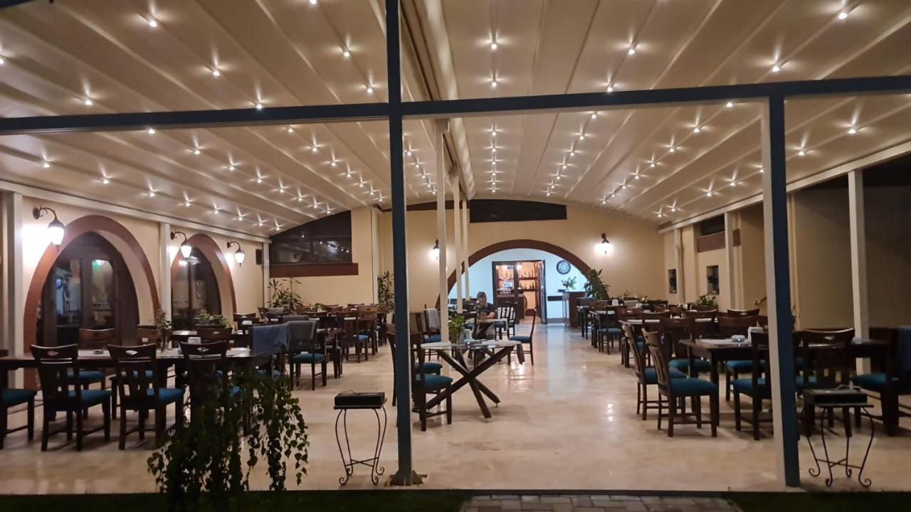 Curtea Domneasca Hotel Vaslui Ngoại thất bức ảnh