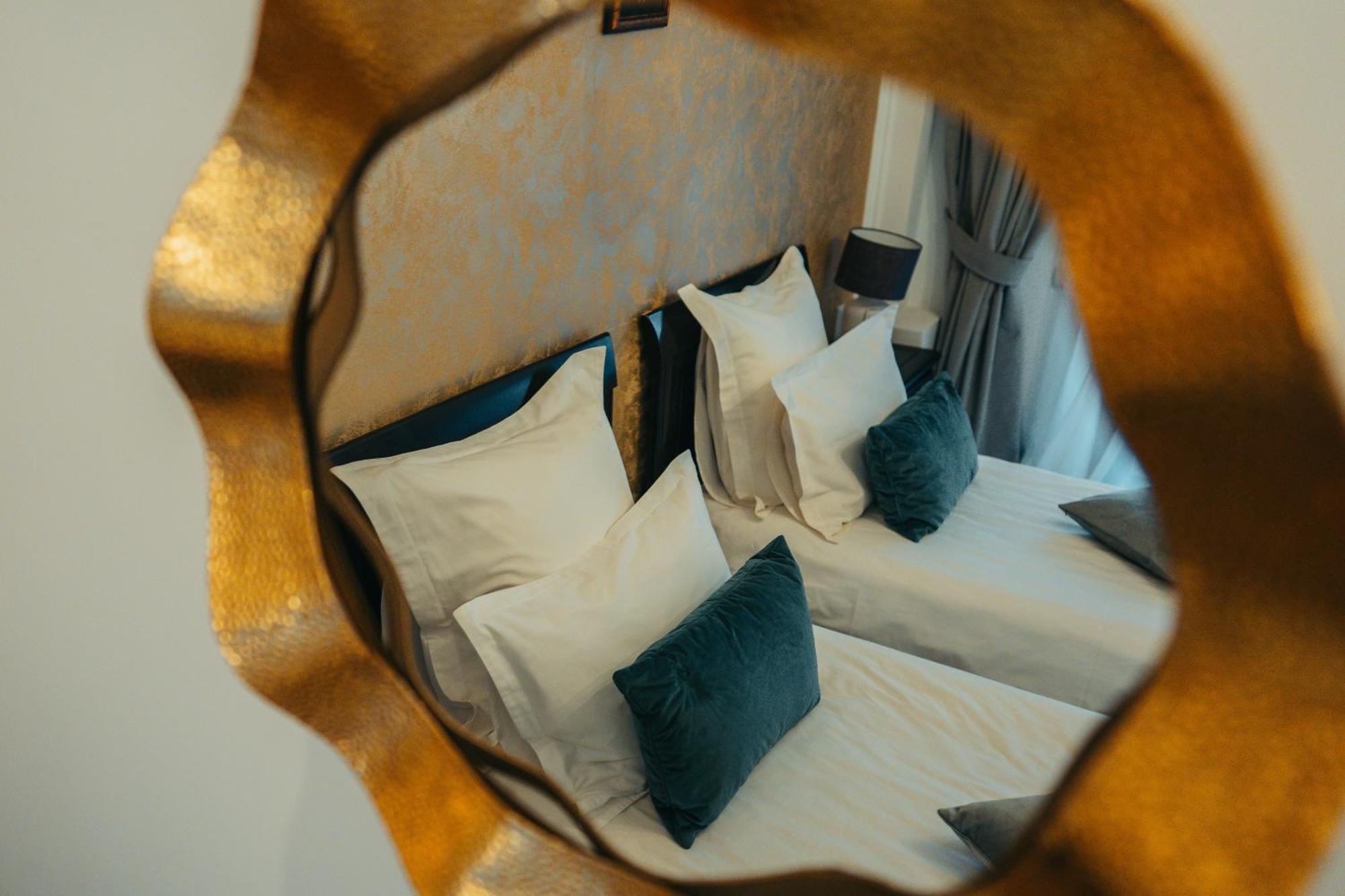 Curtea Domneasca Hotel Vaslui Ngoại thất bức ảnh