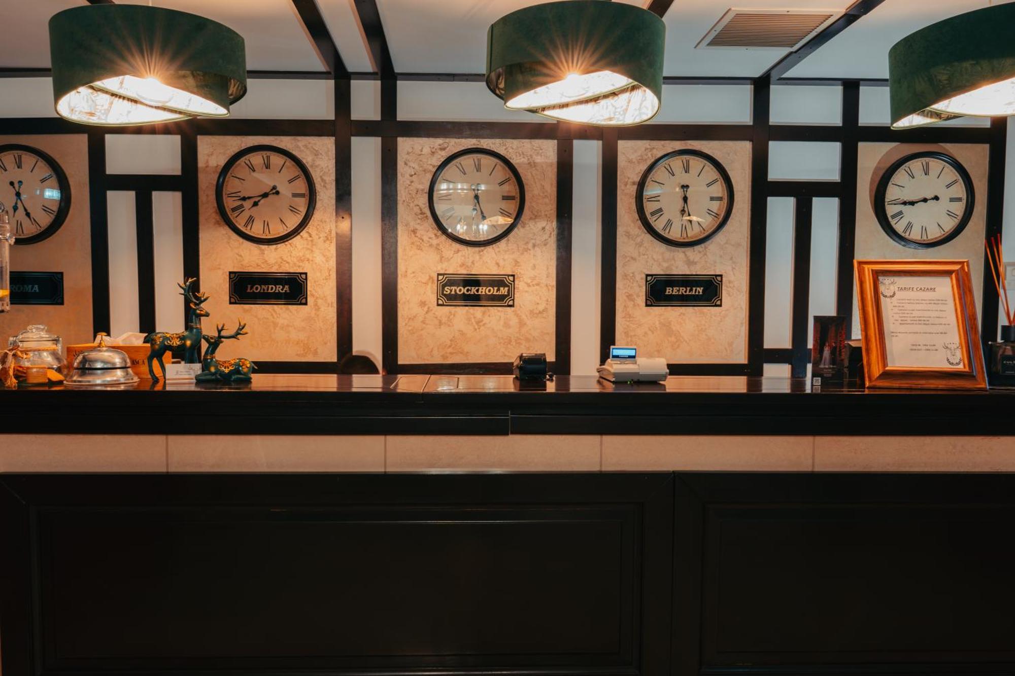 Curtea Domneasca Hotel Vaslui Ngoại thất bức ảnh