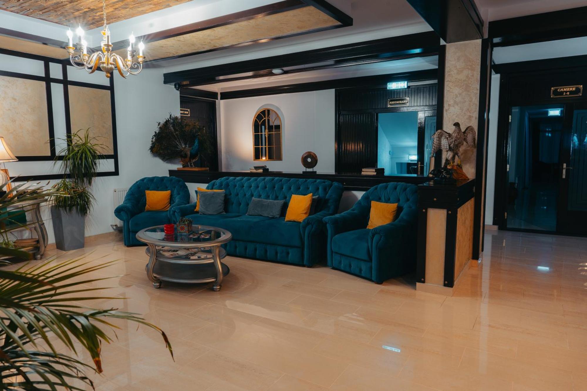 Curtea Domneasca Hotel Vaslui Ngoại thất bức ảnh